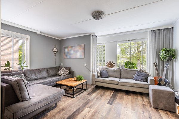 Foto - Te koop: 2-1- kapwoning met oprit!